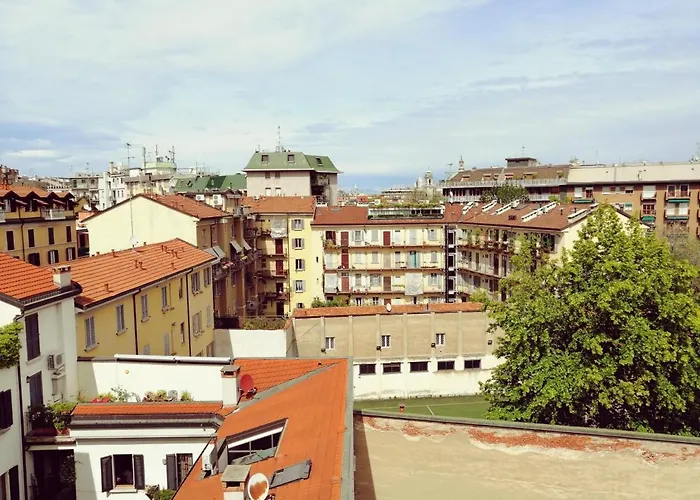 Romantic View * Milan